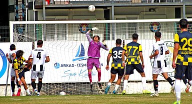Çeşme'de derbi mücadelesinde gol sesi çıkmadı