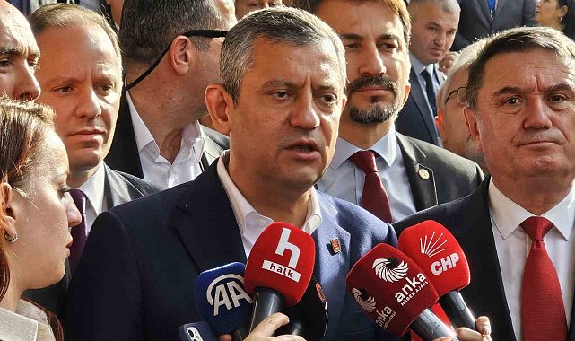 CHP Genel Başkanı Özel: "Buradan bir sonuç alamayacakları belli, Mansur Yavaş'ı da tartıştırmak üzerine yaptıkları bir hamle"