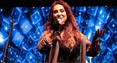 Cizre'de Rojin konser verdi