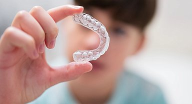 Çocukların diş tedavisinde şeffaf plaklar dönemi