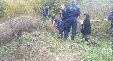 D-140'ta feci kaza: Araç şarampole uçtu, 1 ölü 3 yaralı