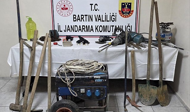 Define avcılarına suçüstü: 2 gözaltı