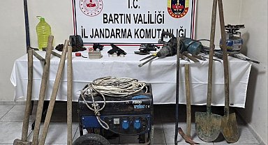 Define avcılarına suçüstü: 2 gözaltı