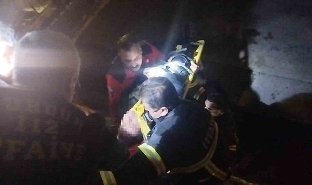 Dengesini kaybedip kanala düştü, itfaiye ekipleri kurtardı