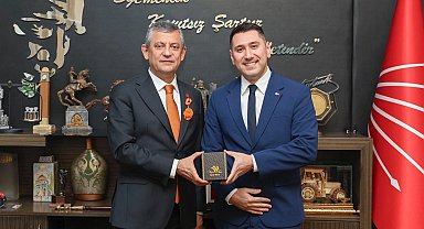 Deniz Karafazlı, CHP Genel Başkanı Özgür Özel'i ziyaret etti