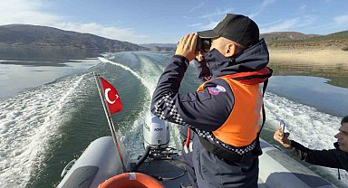 Denize kıyısı olmayan Tokat'ta jandarma bot timi baraj sularında huzuru sağlıyor