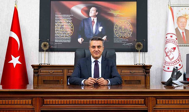 Denizli Milli Eğitim Müdürü Çalışkan; "Öğretmenliğe meslek desek de aslında bir ömürdür"