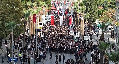 Denizli'de saat 09.05'i gösterdiğinde hayat durdu