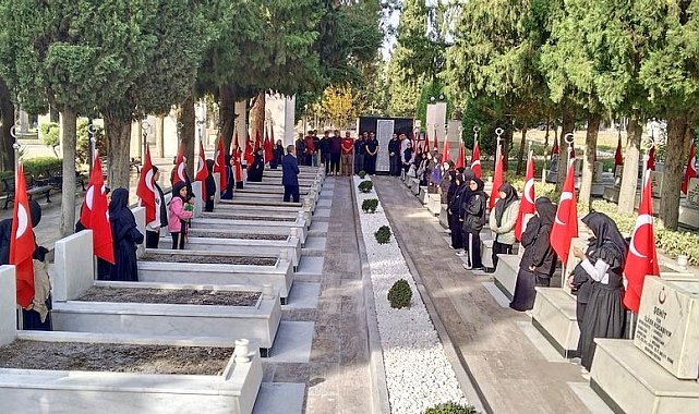 Denizli'de şehit öğretmenler dualarla yanıldı