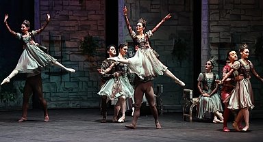 Denizli'de Opera ve Bale Günleri 'Kuğu Gölü' ile görkemli final yaptı