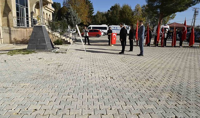 Dicle'de 24 Kasım Öğretmenler Günü kutlandı