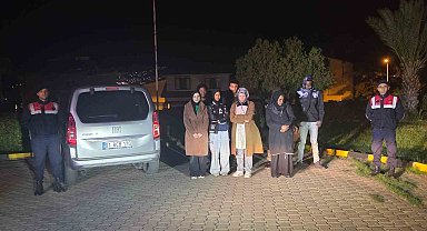 Didim'de 13 düzensiz göçmen, 2 organizatör yakalandı