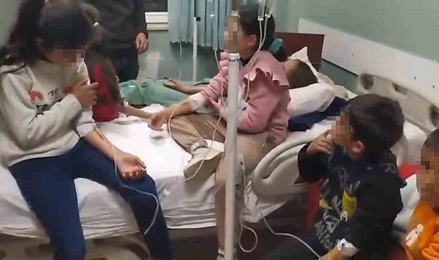 Diyarbakır'da okulda yedikleri yemek sonrası rahatsızlanan öğrenciler hastanelik oldu