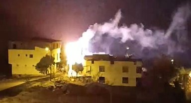 Diyarbakır'da trafo bomba gibi patladı