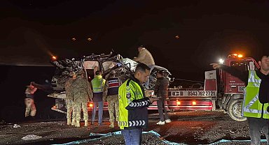 Diyarbakır'daki kazada ölen 4 kişinin cenazesi Adli Tıp Kurumu'na kaldırıldı