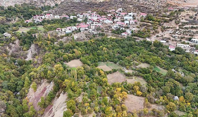 Diyarbakır'ın bu köyünde ne eksen onu biçiyorsun