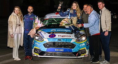 Dünyanın ilk ve tek engelli ralli pilotu Kübra 'hız' kesmedi!