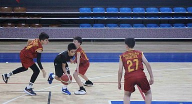 Düzce'de U-14 erkekler basketbol yerel lig heyecanı başladı