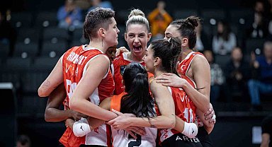 Eczacıbaşı Dynavit, Şampiyonlar Ligi'ne galibiyetle başladı