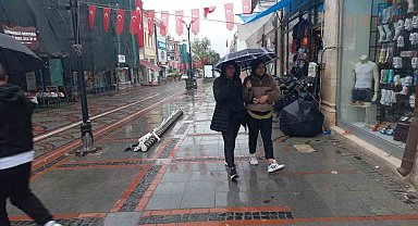 Edirne'de beklenen yağmur başladı