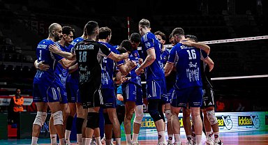 Efeler Ligi: Halkbank: 2 - Gaziantep Gençlik Spor: 3