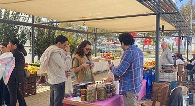 Efes Tarlası'nda üretici de tüketici de memnun