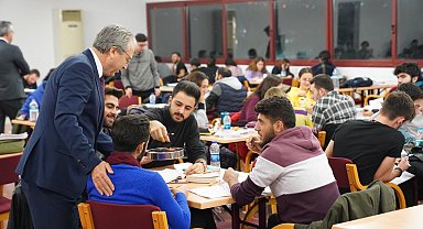 Egeli gençlerin vazgeçilmez mekânı: Ege Üniversitesi Merkez Kütüphanesi