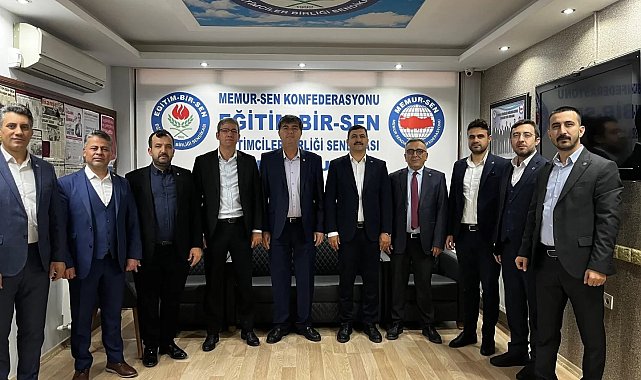 Eğitim-Bir-Sen Yunusemre'de bayrak değişimi