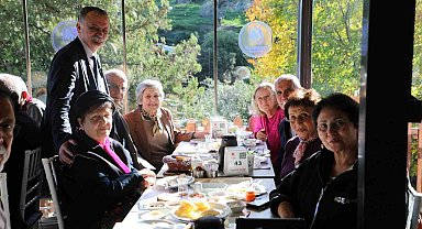 Eğitimci başkan emekli öğretmenleri konuk etti