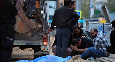 Ekmek almaya giderken kepçenin altında kalan yaşlı adam hayatını kaybetti