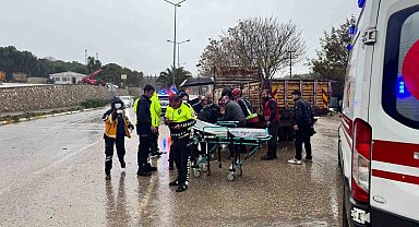 Erdek'te kamyon ile motosiklet çarpıştı: 1 yaralı