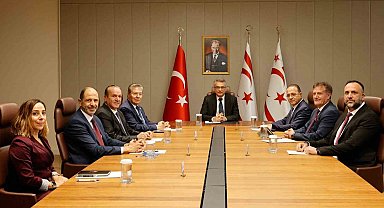 Erhürman siyasi parti liderlerini kabul etti