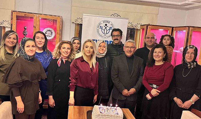 Erzincan EYUDER'den Öğretmenler Günü ve 2026 Planlama Toplantısı