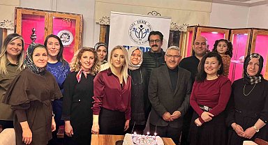 Erzincan EYUDER'den Öğretmenler Günü ve 2026 Planlama Toplantısı