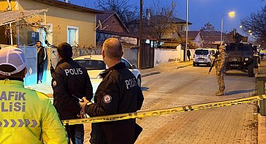 Erzincan'da bir evde baba ve oğlu silahla vurulmuş halde ölü bulundu