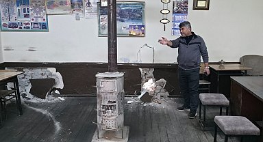 Erzincan'da yıkım faciasından dönüldü: Müşteriler çaylarını bırakıp canlarını kurtardı