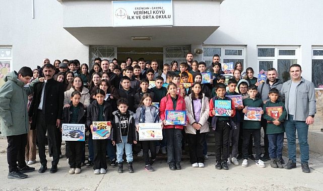 Erzincanlı öğrencilerden Verimli köyüne dostluk köprüsü