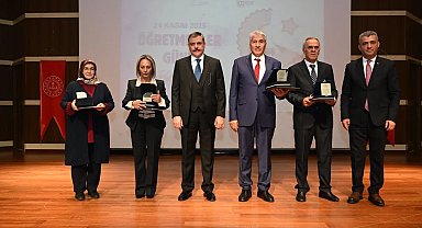 Erzurum'da 24 Kasım Öğretmenler Günü kutlaması