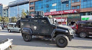 Esenyurt'ta otele el bombası atıldı