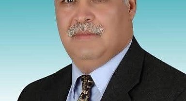 Eski başkan araç kullanırken kalp krizi geçirip hayatını kaybetti