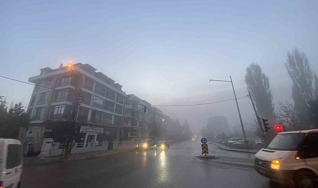 Eskişehir'de sis etkili oldu