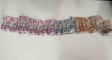 Esnaftan para toplayan dilencinin üzerinden 9 bin TL çıktı