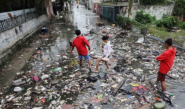 Filipinler'i vuran Süper Tayfun'da can kaybı 4'e yükseldi
