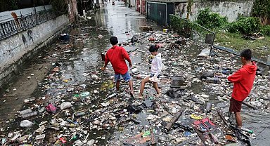 Filipinler'i vuran Süper Tayfun'da can kaybı 4'e yükseldi