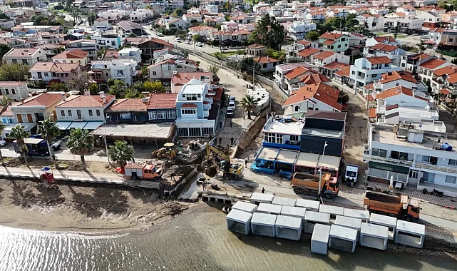 Foça'da dere yatağına yapılan kanal taşkını önledi