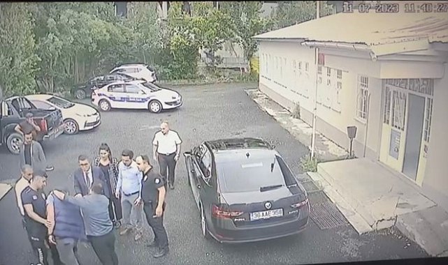 Gazeteciyi darbeden koruma polisine ceza