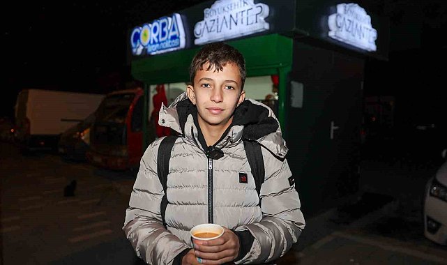 Gaziantep Büyükşehir, 39 noktada sabahı sıcak çorba ile karşılıyor