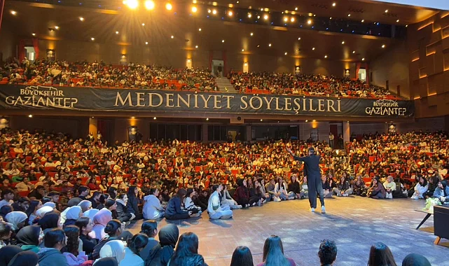 Gaziantep'te gençlerle Gri Koç buluşması