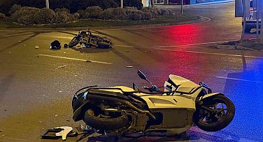 Gazipaşa'da motosiklet ve elektrikli motosiklet çarpıştı: 4 yaralı