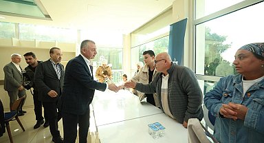 Gebze'de evlerine giremeyen ailelere moral ziyareti